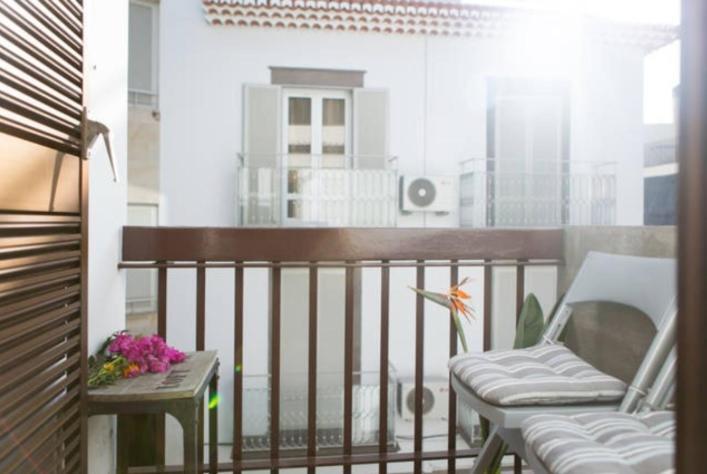 Central Funchal Apartment - Garden - Free Parking & Ac 외부 사진