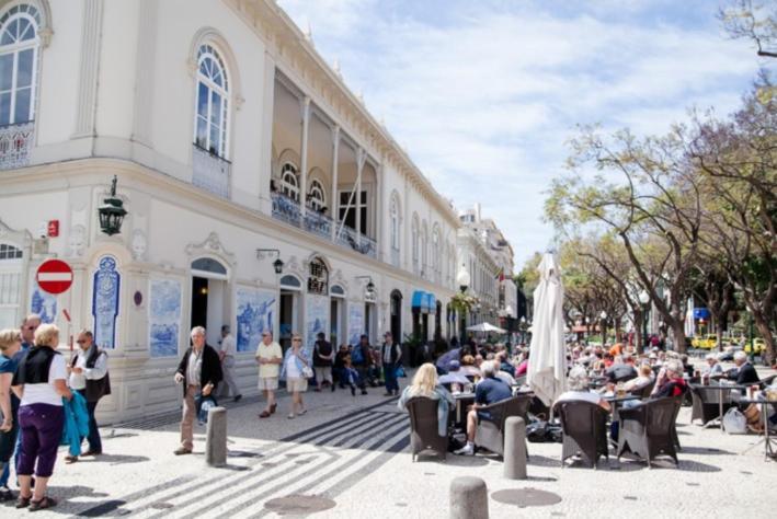 Central Funchal Apartment - Garden - Free Parking & Ac 외부 사진